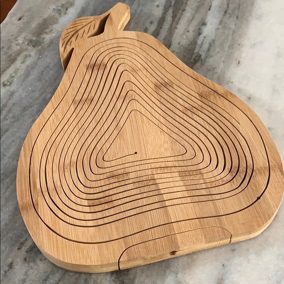 Collapsible Wooden Pear-shaped Fruit Basket - Picture 2 of 10